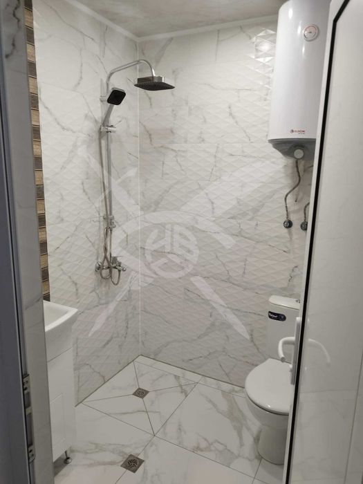 Дава се под наем Тристаен апартамент в Варна, Трошево - 97 кв.м за 700 € - Снимка #4