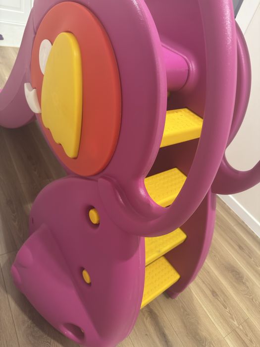 Продается яркая детская горка "Слоник"