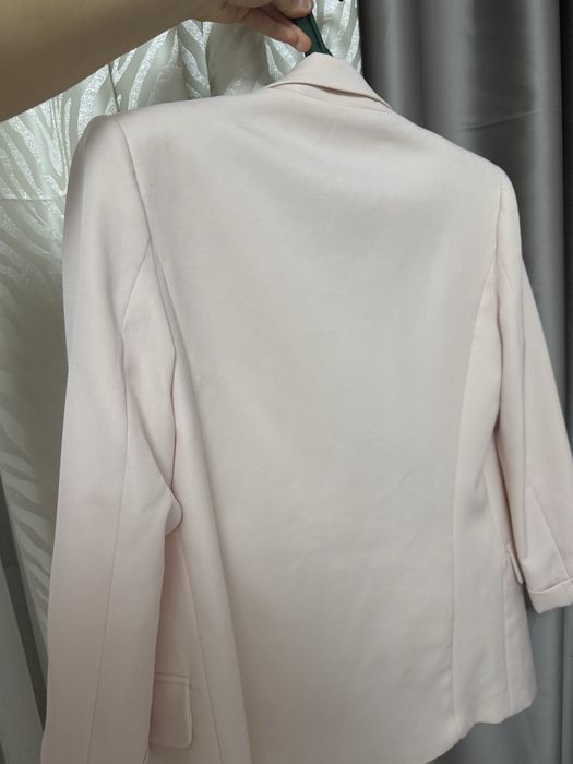 Пиджак нежно розовый