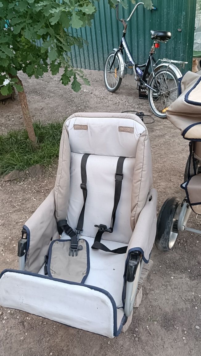 Продам коляску детскую