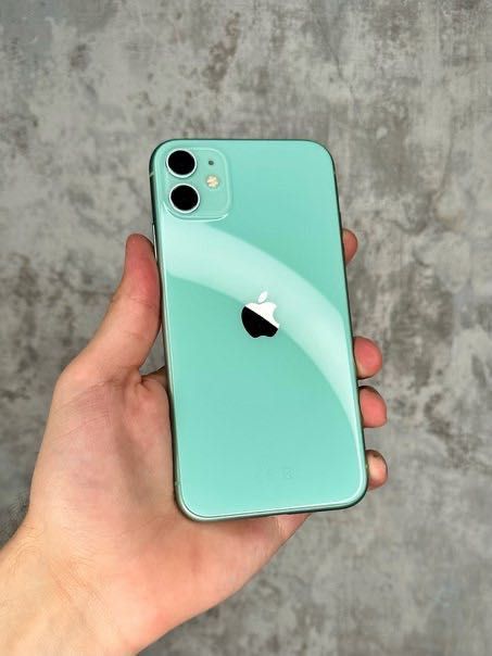 iPhone  11 64GB Green.