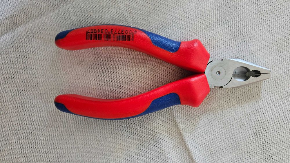 Patent combinat mini KNIPEX 08 05 110