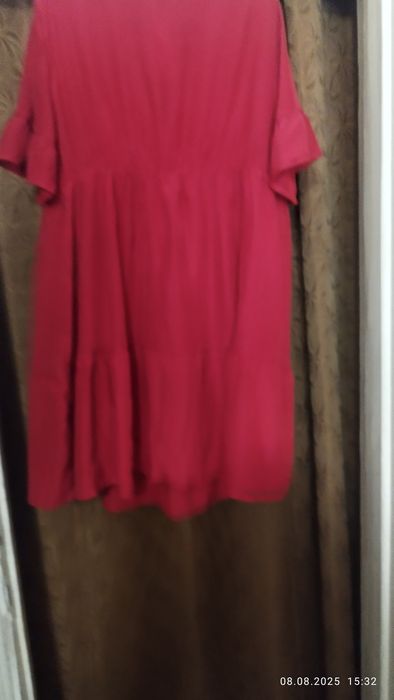 Женское платье ,красное,48 размер,свободное