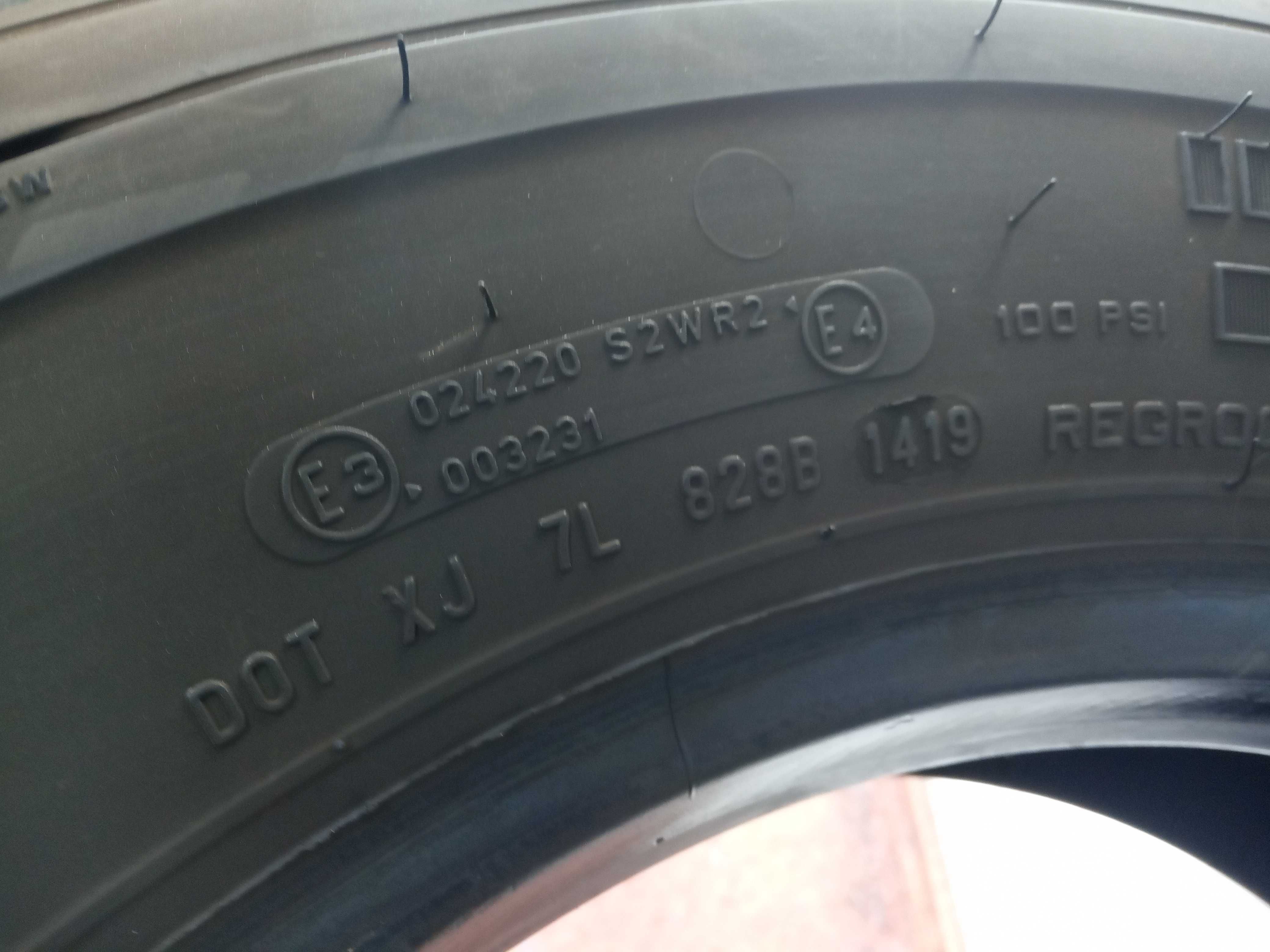 2 тежкотоварни гуми 215/75R17.5 Pirelli Triathlon TR:01 126/124M 12PR
