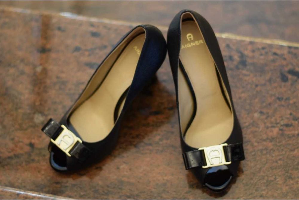 Pantofi cu toc AIGNER