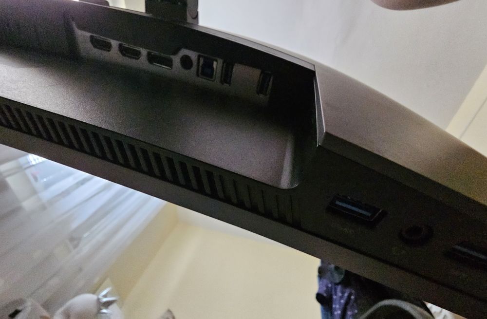 Monitor Curbat Gaming LED VA Dell 31.5" 165hz, S3220DGF, FreeSync WQHD