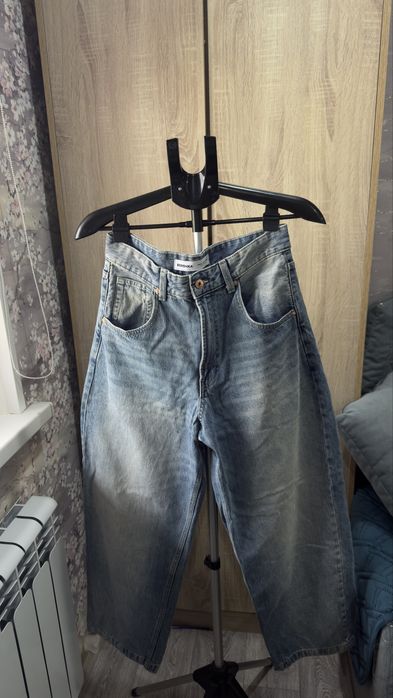 Продам джинсы Bershka на подростка
