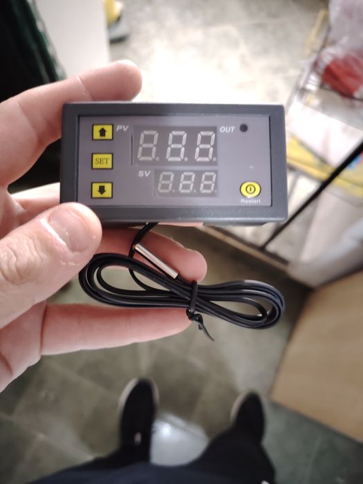 Терморегулатор 12 в