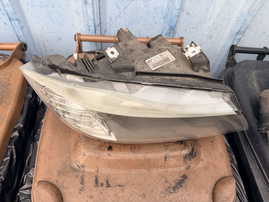 Far bmw e90 e91 facelift faruri bmw e90 e91 facelift