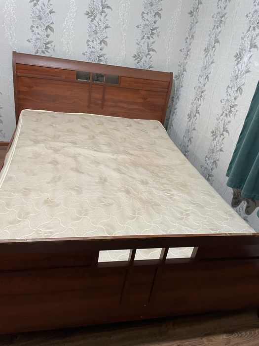 Кровать двуспальная