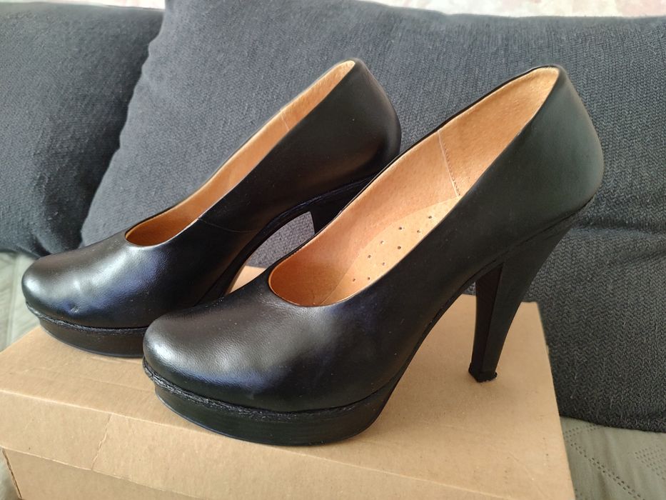 Официални обувки с висок ток