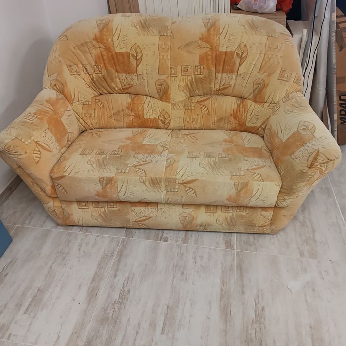 Двоен диван с подлакътници