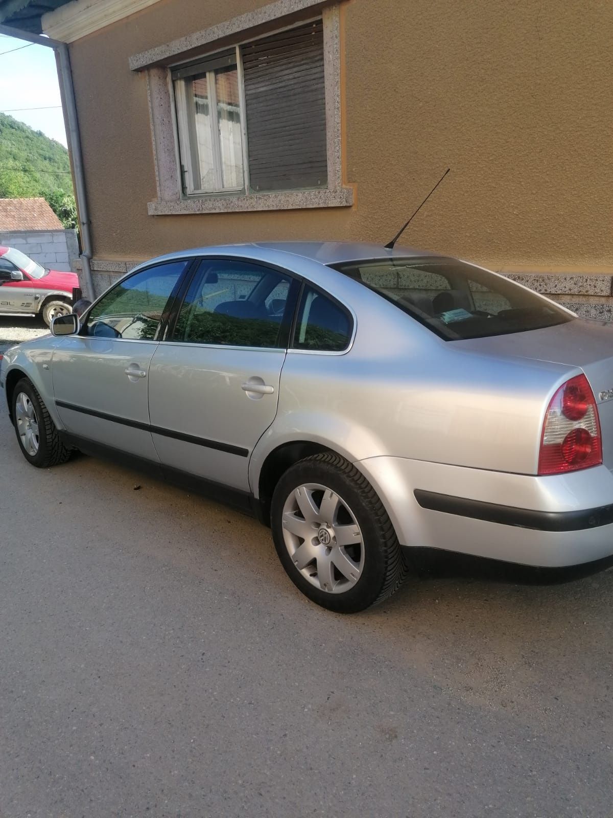 Vând pasat B5 an 2003