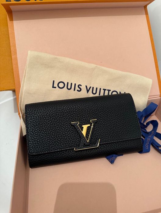 Portofel original Louis Vuitton Capucines