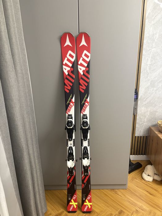 Продаю лыжи  Atomic 163 см