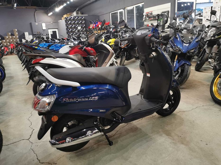 Suzuki Adress 125 nou -se conduce cu B125- Suzuki Constanta