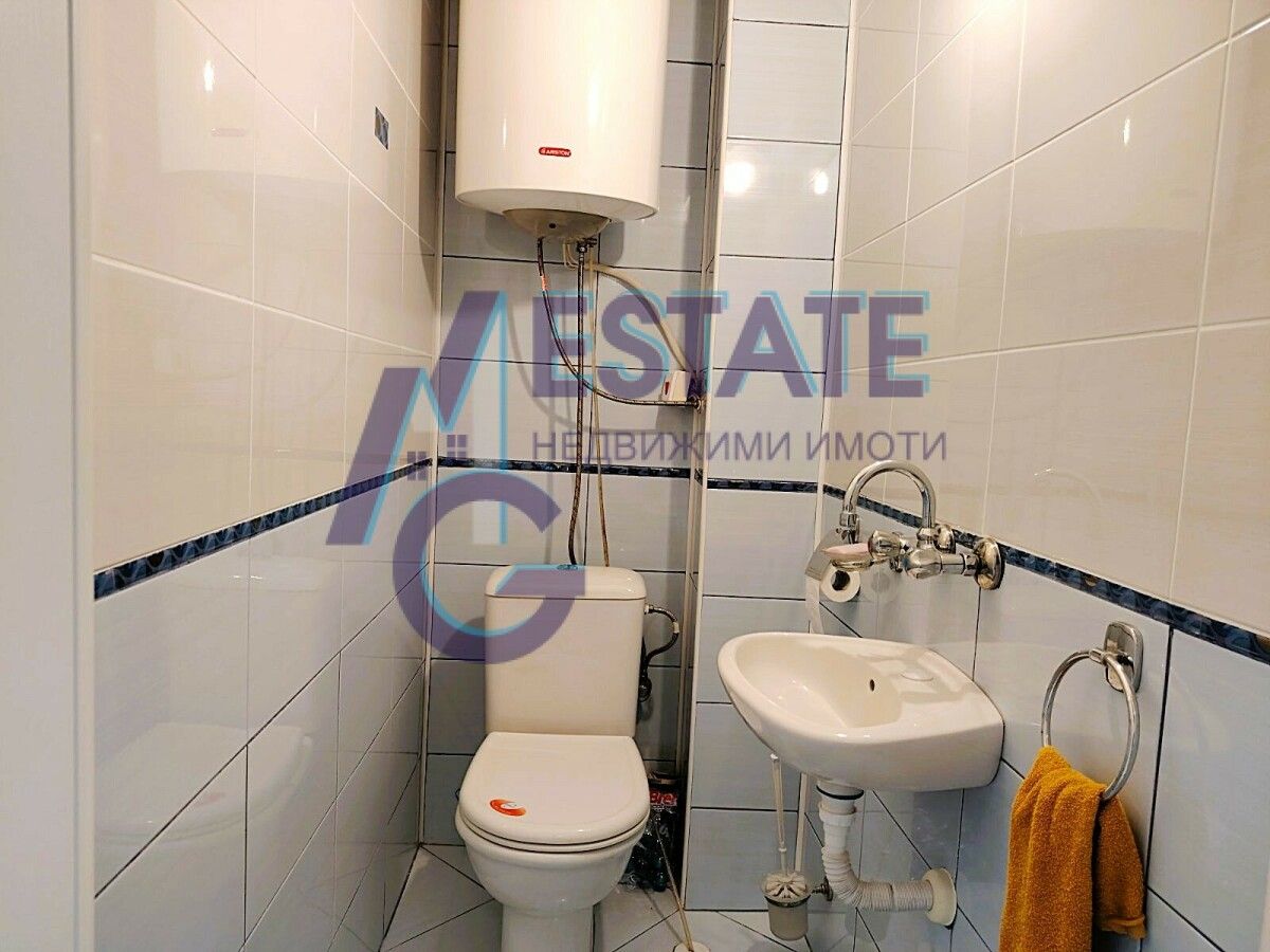 Продава се Тристаен апартамент в Бургас, Изгрев - 117 кв.м за 1701 €/кв.м - Снимка #12