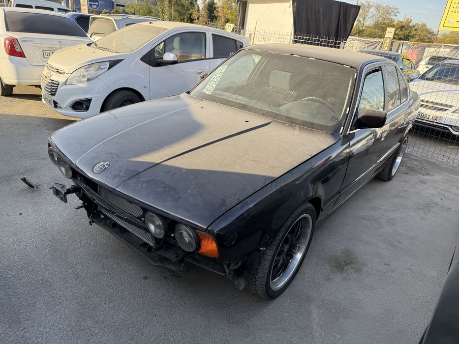 BMW E34 535 в отличном состоянии