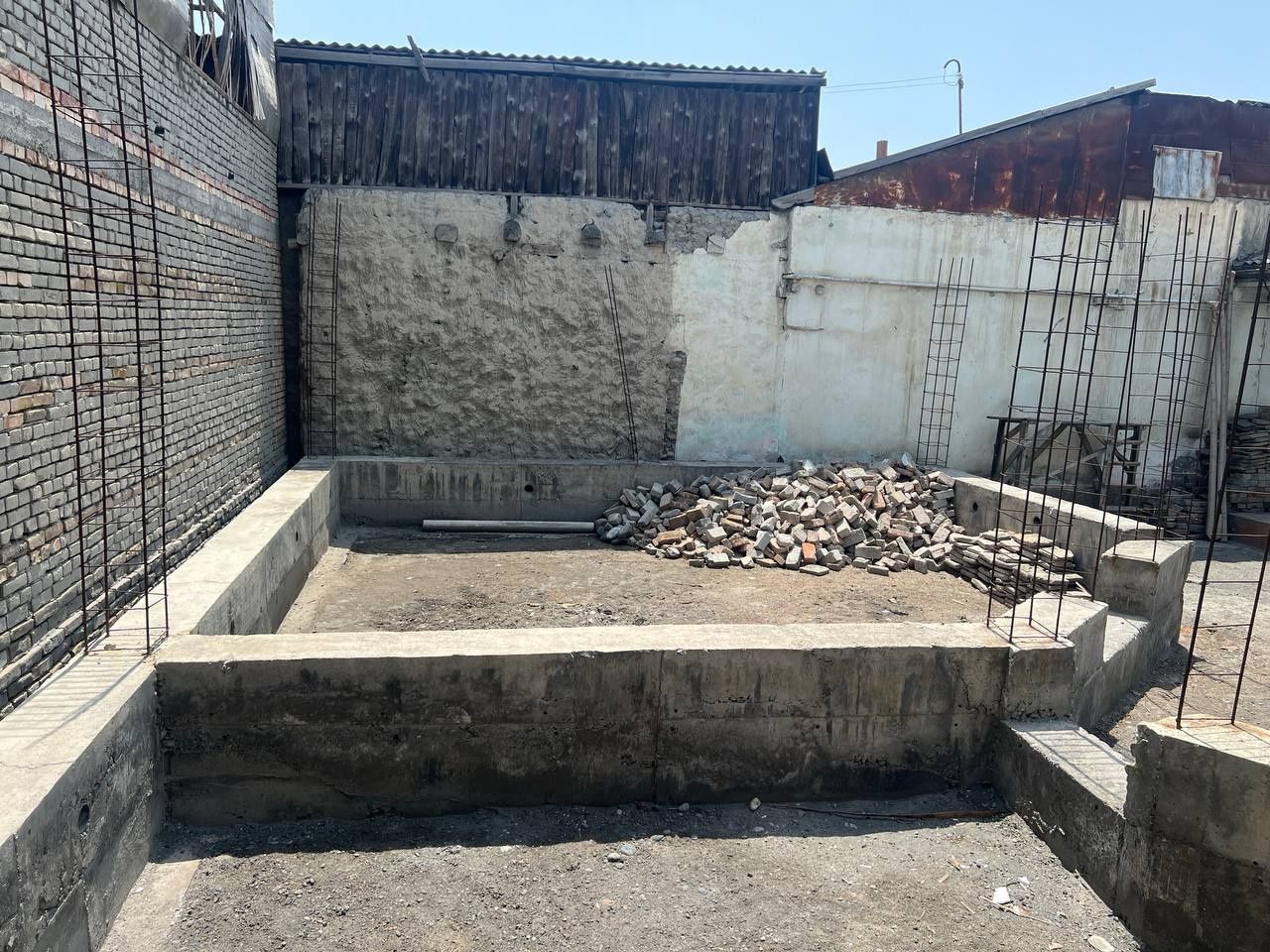 Xovli Sotiladi Qo’qon shaxri Isfara guzar