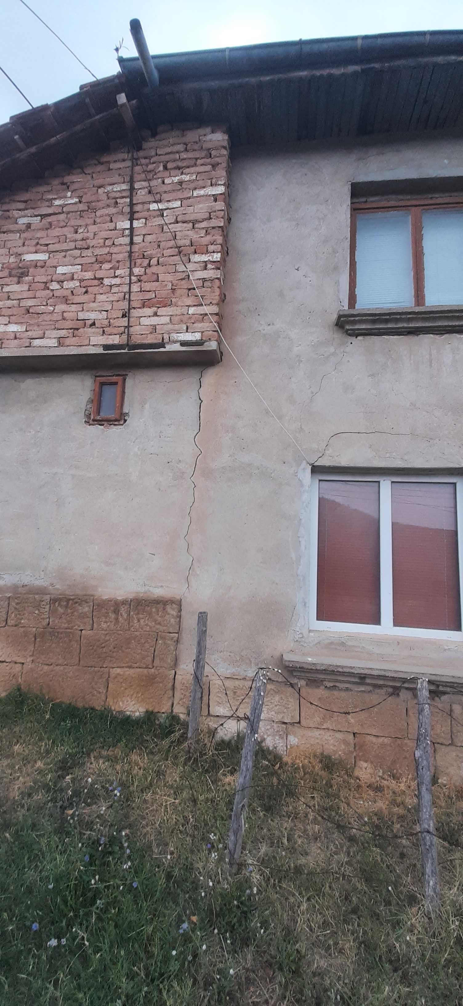 Къща в село Сваленик