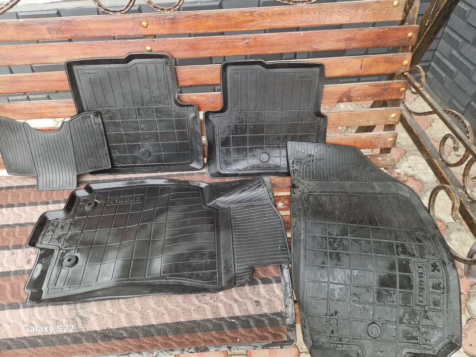 Кобальт автомобилінің еден төсеніштері