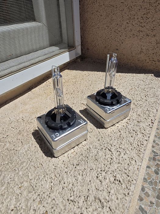 Set 2 Becuri Xenon D3S/D3R, 35W, HID, 4300k, pentru Faruri Auto, +200%