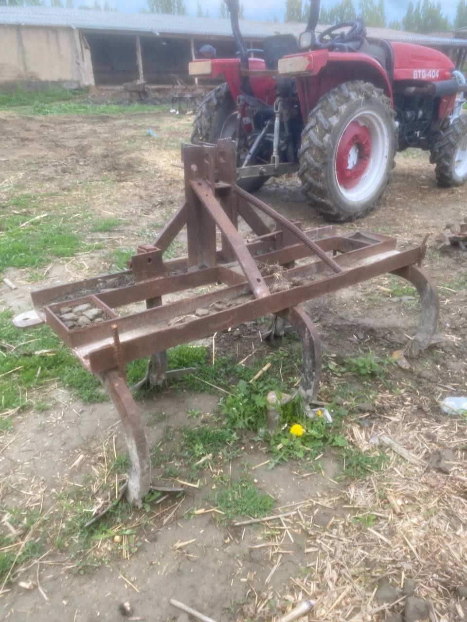 Traktor Srochna Sotiladi