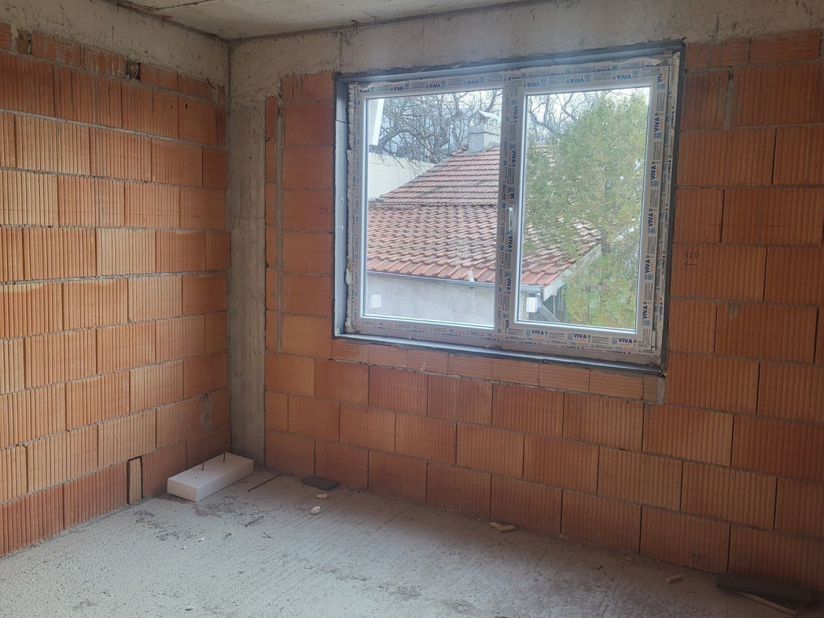 Продава се Двустаен апартамент в Варна, м-т Зеленика - 67 кв.м за 2010 €/кв.м - Снимка #6