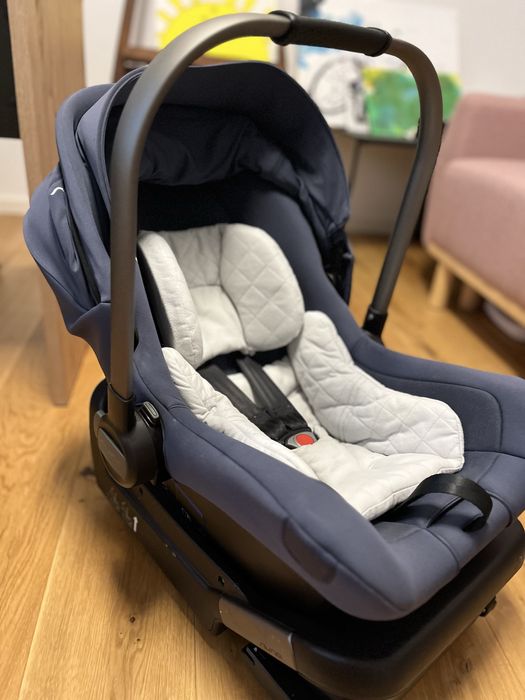 Scoica nuna pipa cu isofix