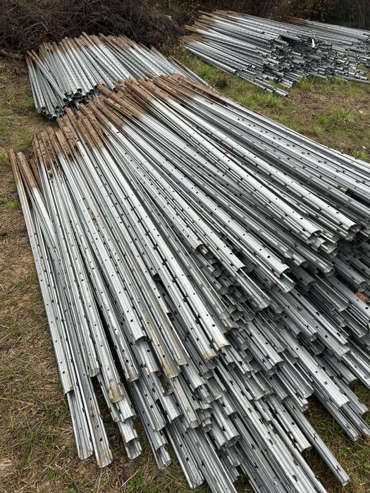 Stalpi metalici pentru vie si gard