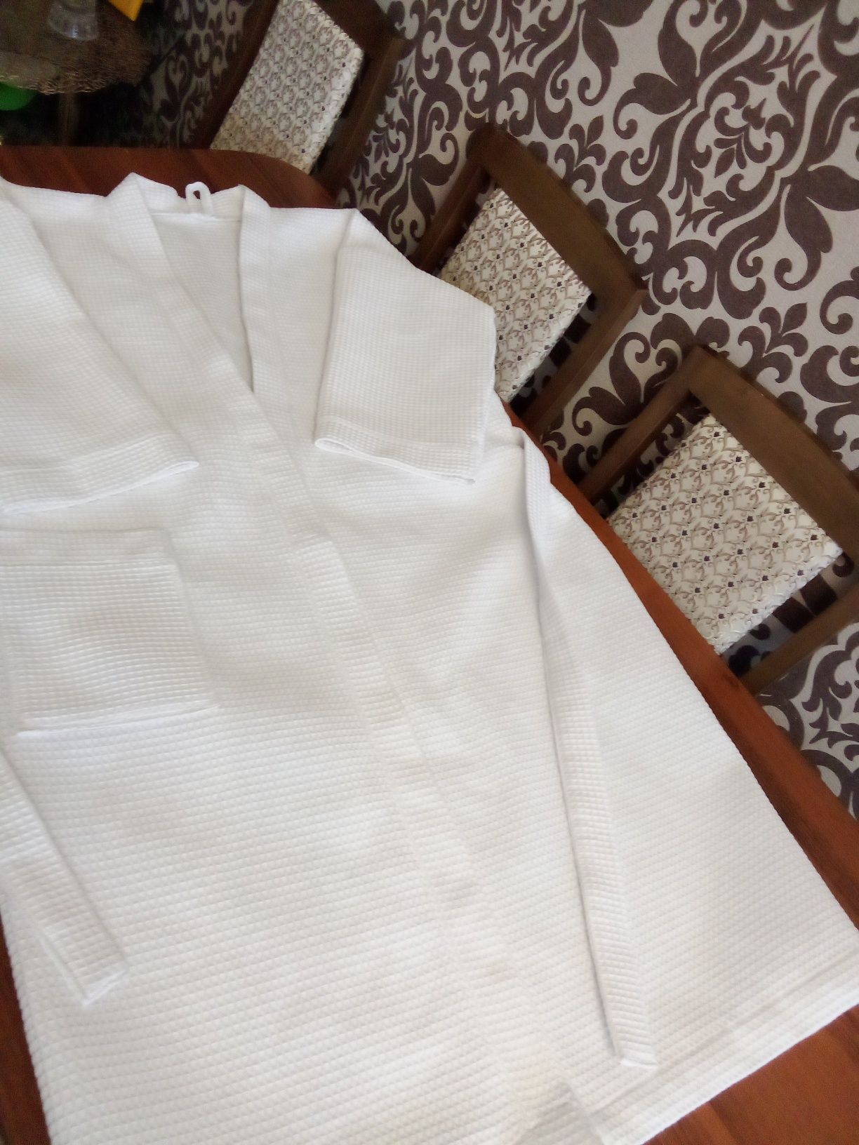 Банные белые мягкие халаты