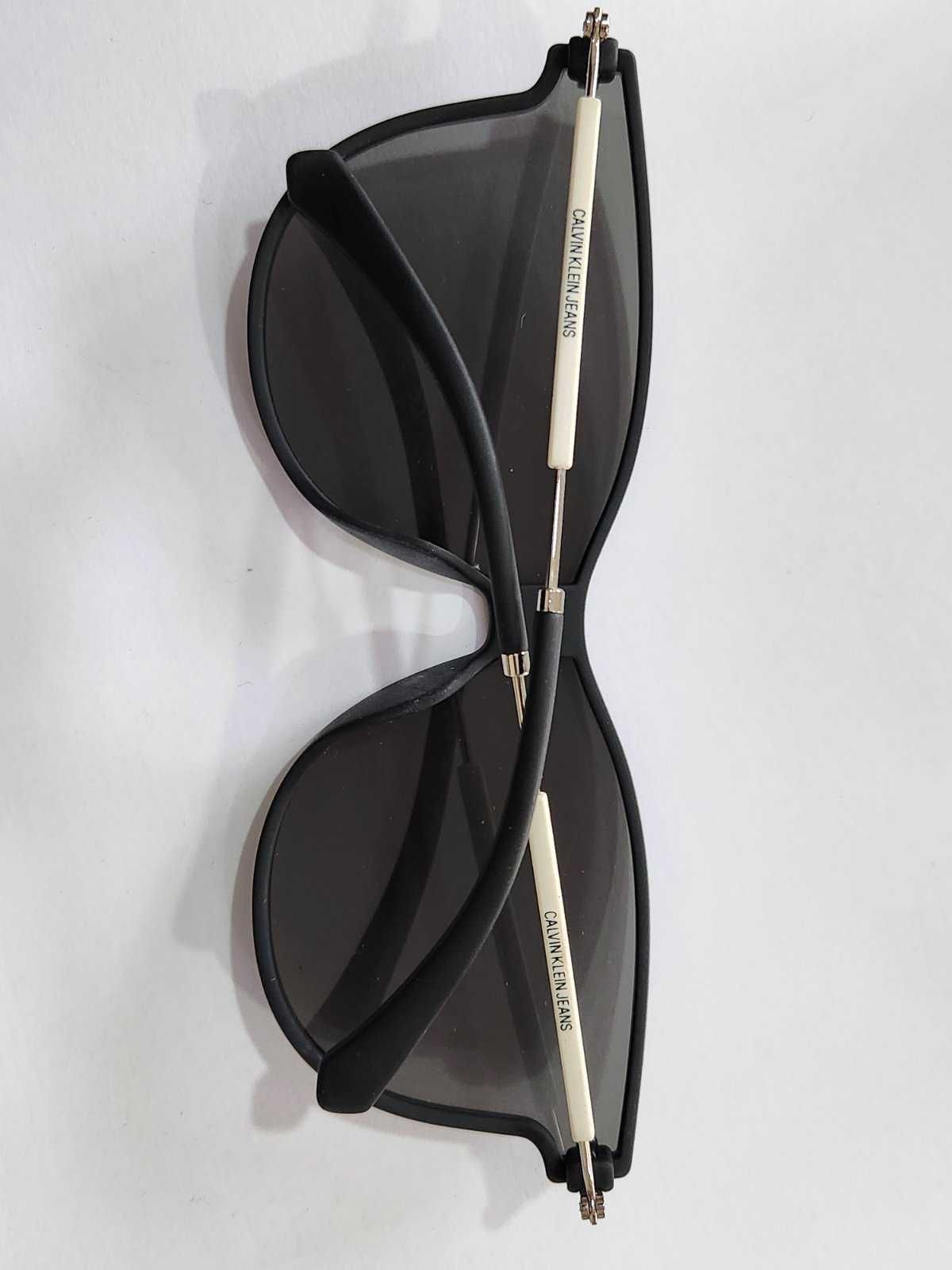 Слънчеви очила Calvin Klein Jeans CKJ18702S 001