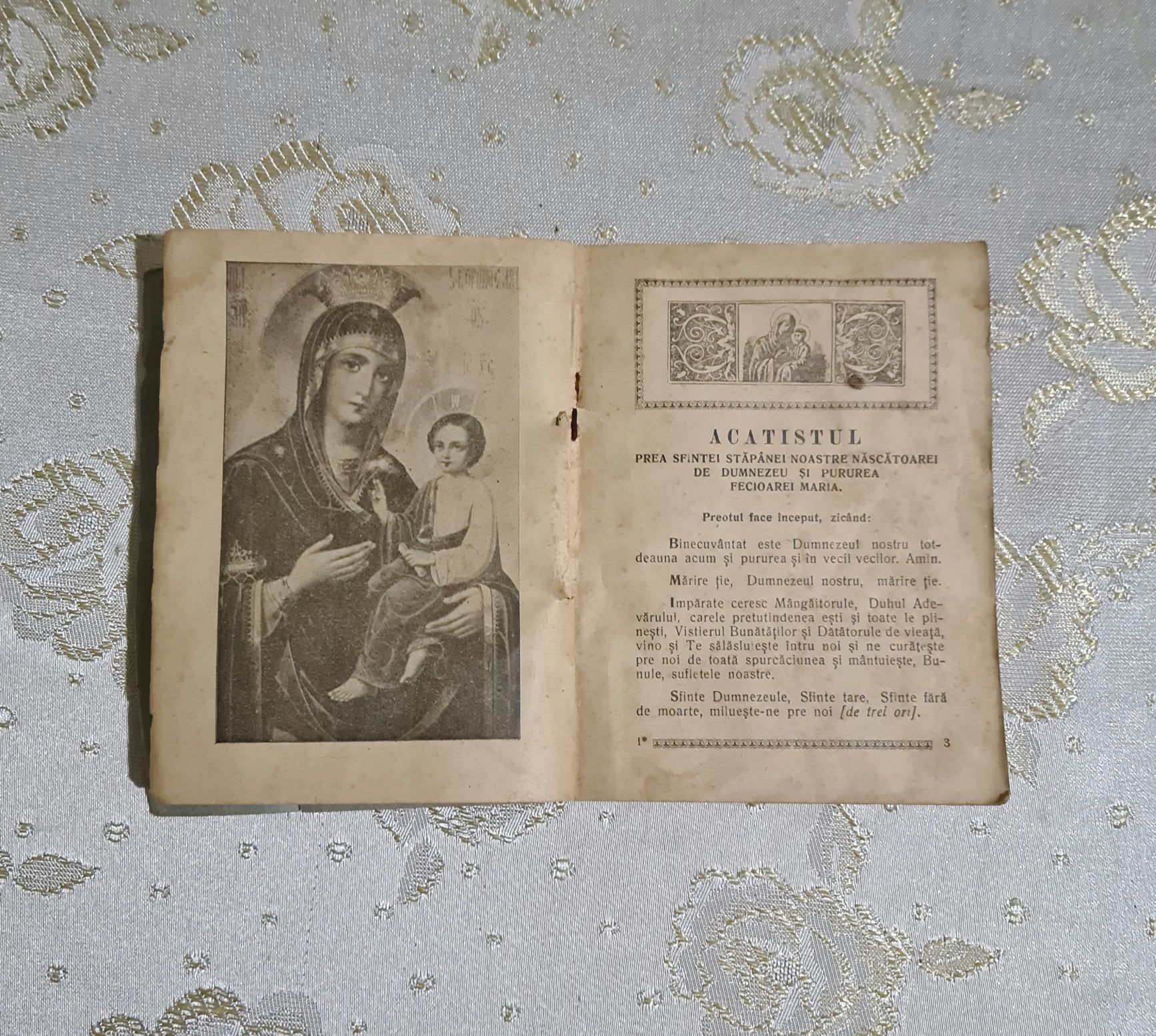 Carte religioasă veche, de colecție,,Acatistul și Paraclisul" 1943