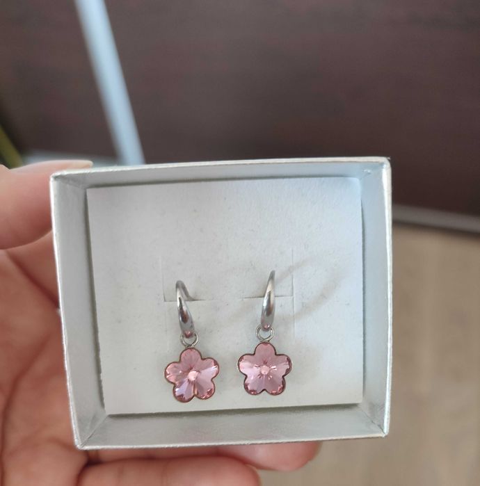 Cercei din argint și elemente Swarovski roz deschis