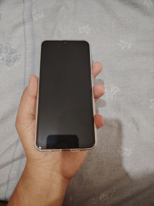Samsung A50 Sotiladi holati ideal tinniq aybi yoq 6/128