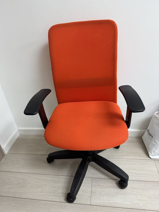 Продам кресло компьютерное