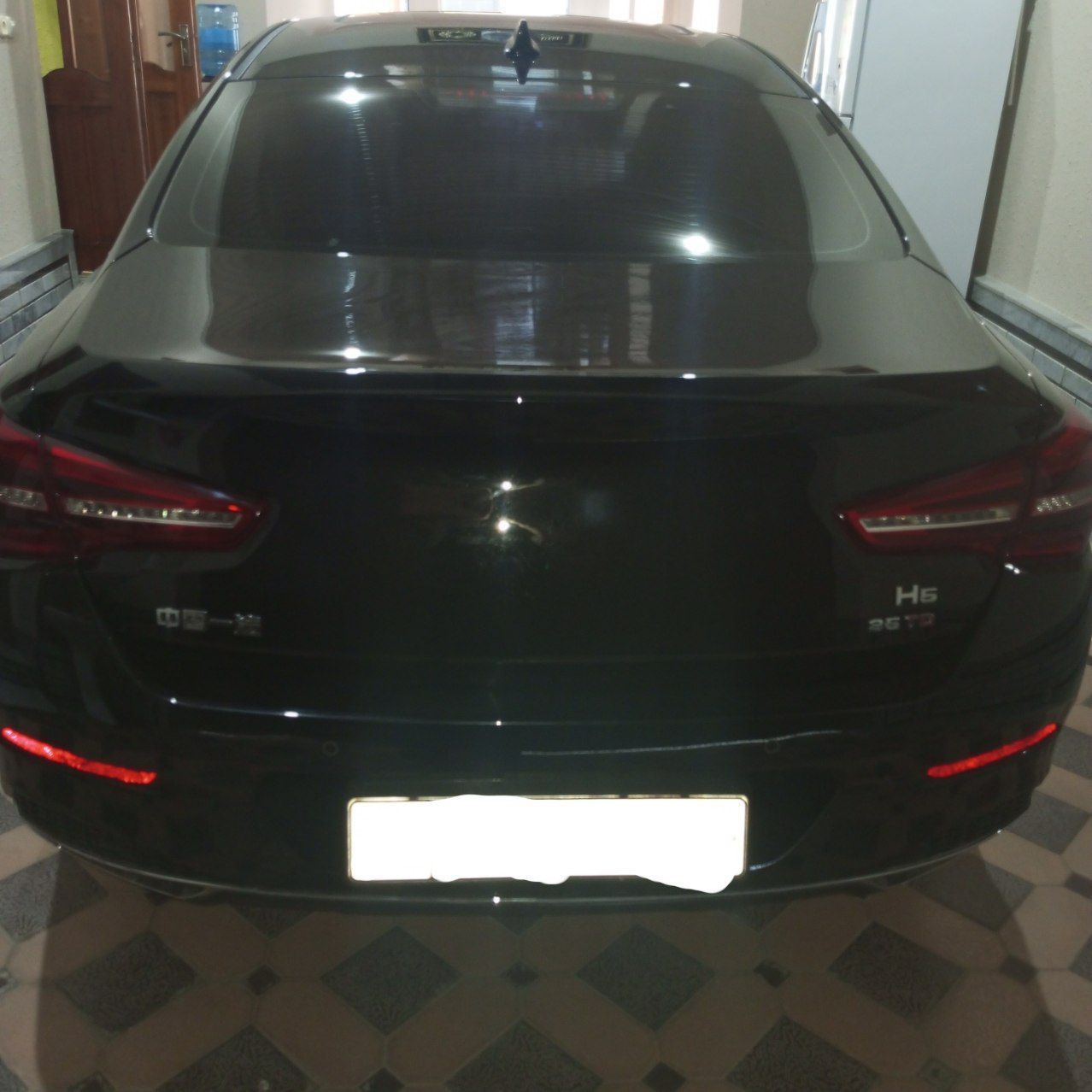 Hongqi H5 Biznes Class