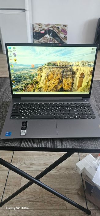 Ноутбук Lenonovo IdeaPad Slim 3 15IRH8