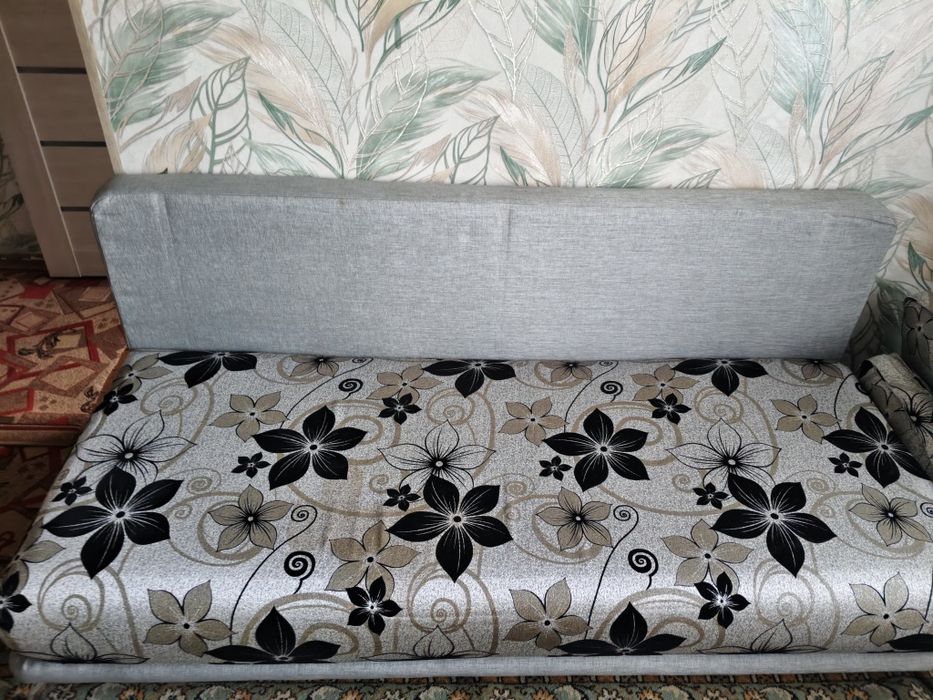 Продам.     диван