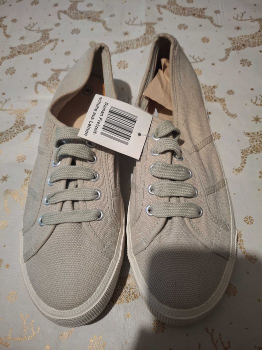 Нови дамски кецове