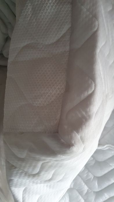 Vatelina și material matlasat pentru huse