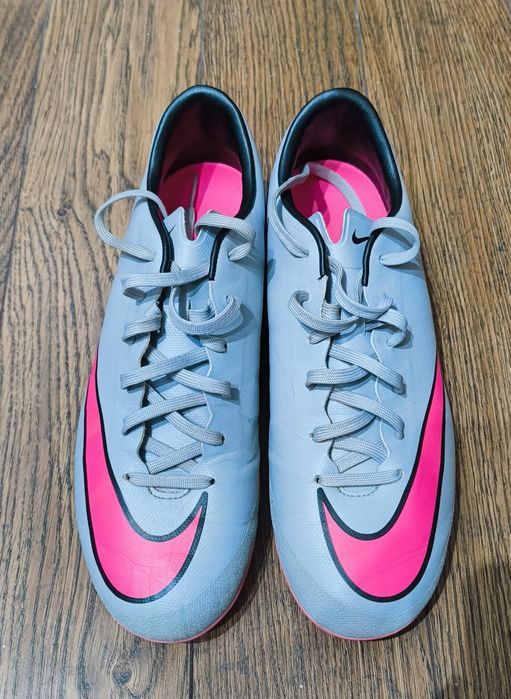 Ghete fotbal Nike mercurial