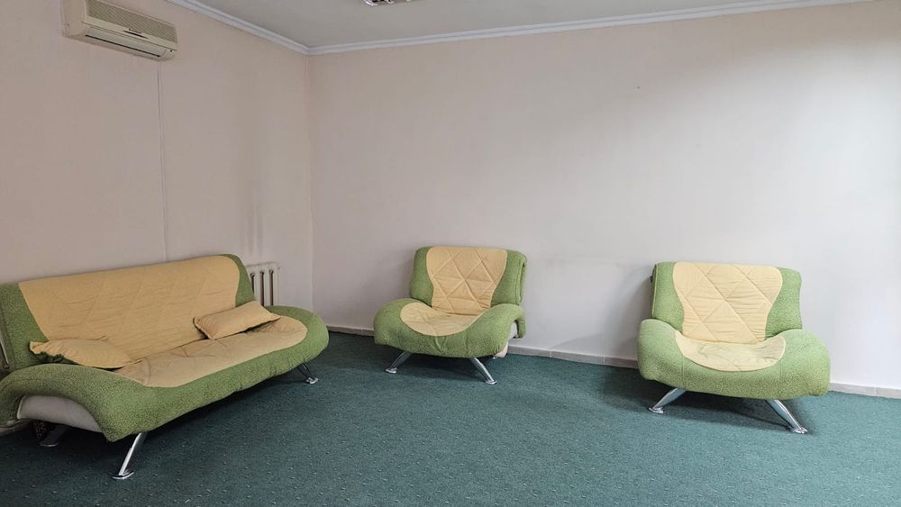 Продадим диваны комплект