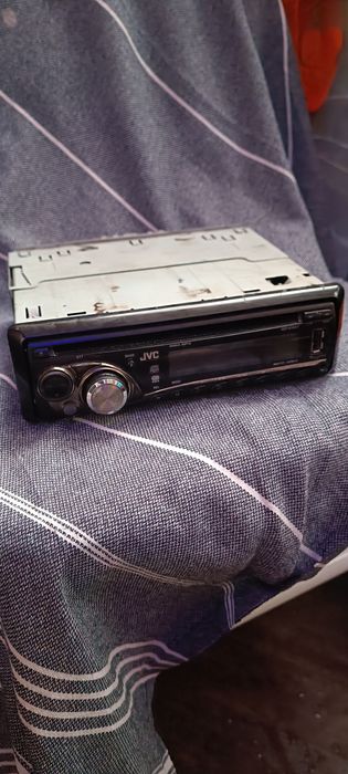 Магнитола JVC в хорошем состоянии