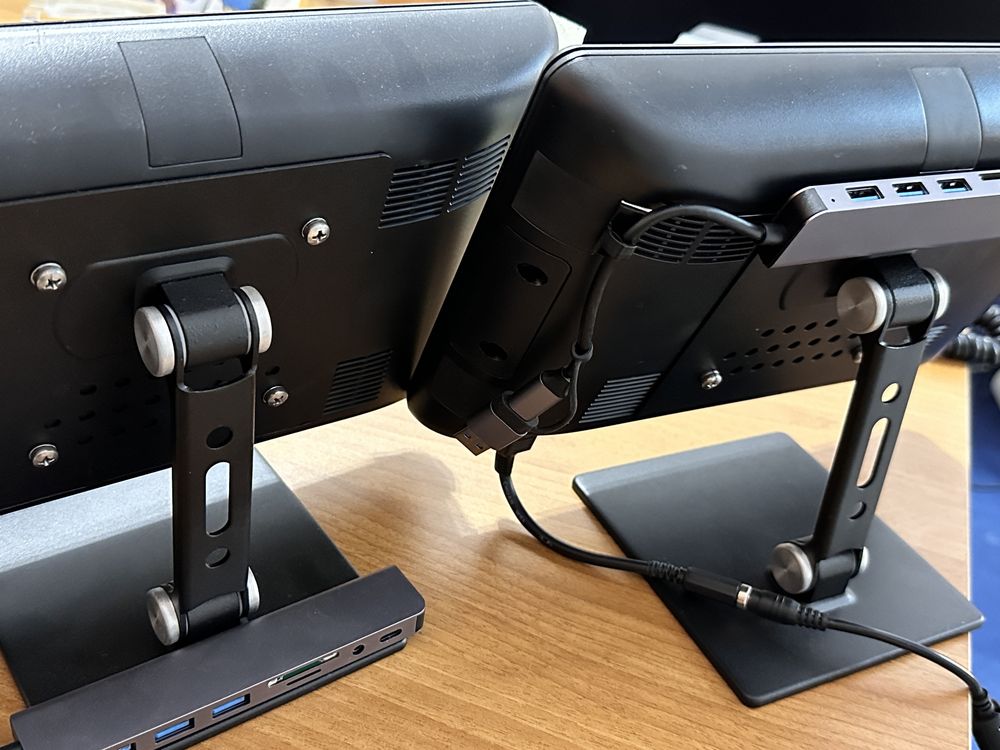 Monitoare,Tablete 10" gama industrial aproape noi