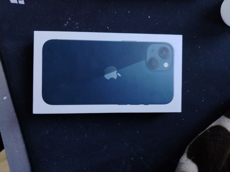 Каробка от iPhone 13