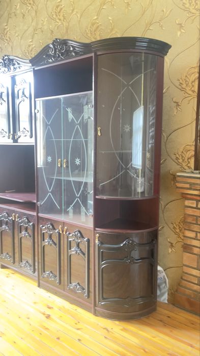 mebel sotiladi ikkita bor ikkalasi ham sotiladi
