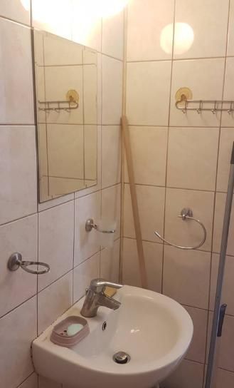 Дава се под наем Двустаен апартамент в Бургас, Сарафово - 53 кв.м за 331.5 € - Снимка #3