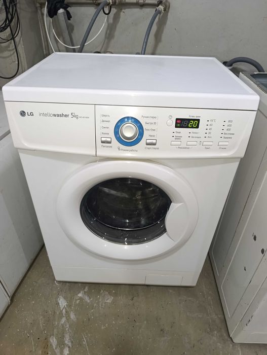 машика б/у стиральная машина LG 5кг. Стиралка в хорошем состоянии