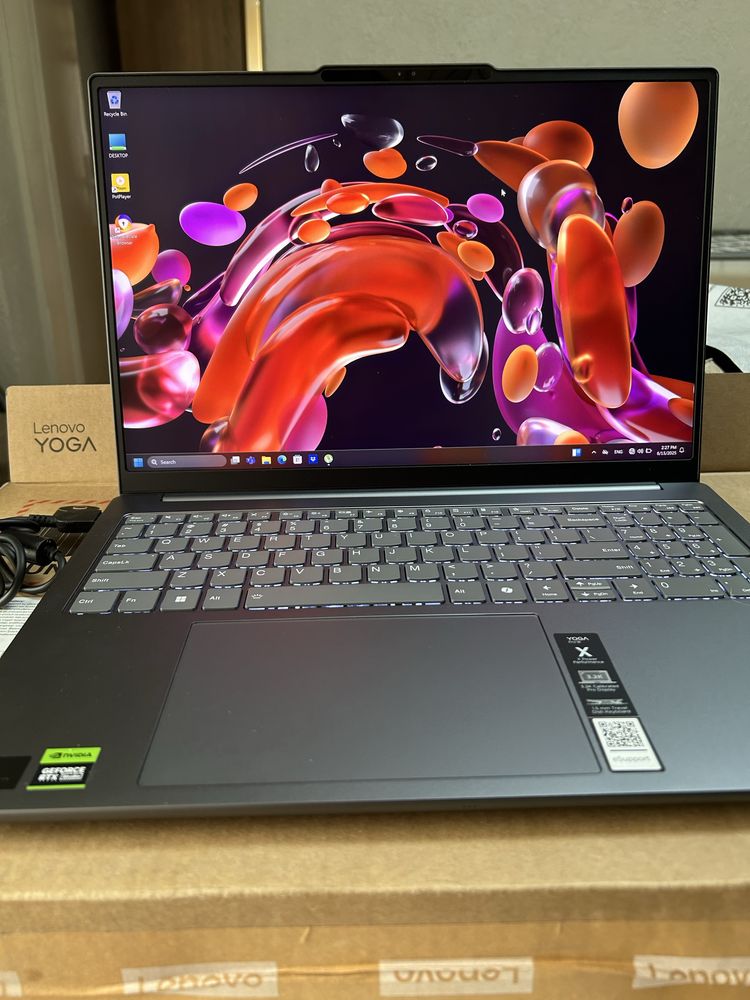 Лаптоп LENOVO Yoga Pro 9